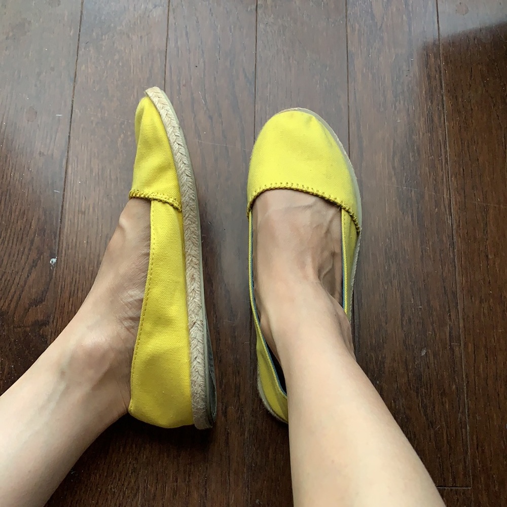EUC yellow espadrille flats
